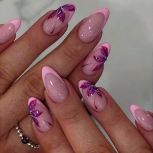 24pcs Press On Set from the Nail Bar 💅